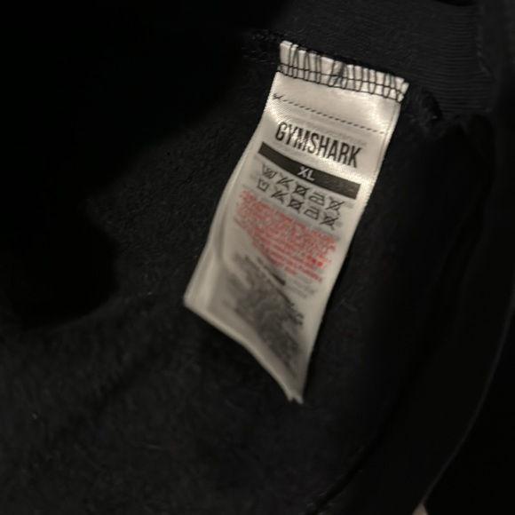 Black Cropped Gymshark Hoodie - Picture 3 of 4